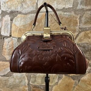 “Genuine leather embossed frame bag ✨ timeless dark academia classic”